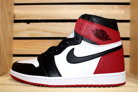 Air Jordan Retro 1 High OG Black Toe